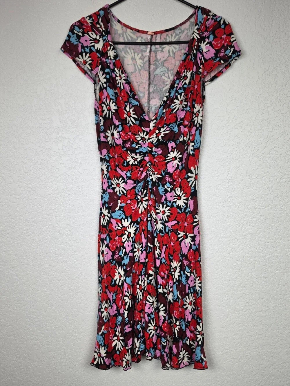 Free People $98 Medium Red Floral Ruched Mini Dress